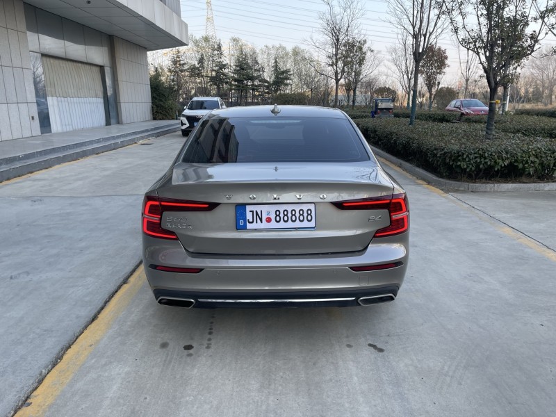 济宁21年沃尔沃S60L9