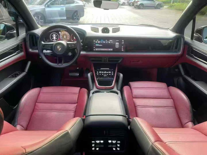 佛山24年保时捷卡宴5