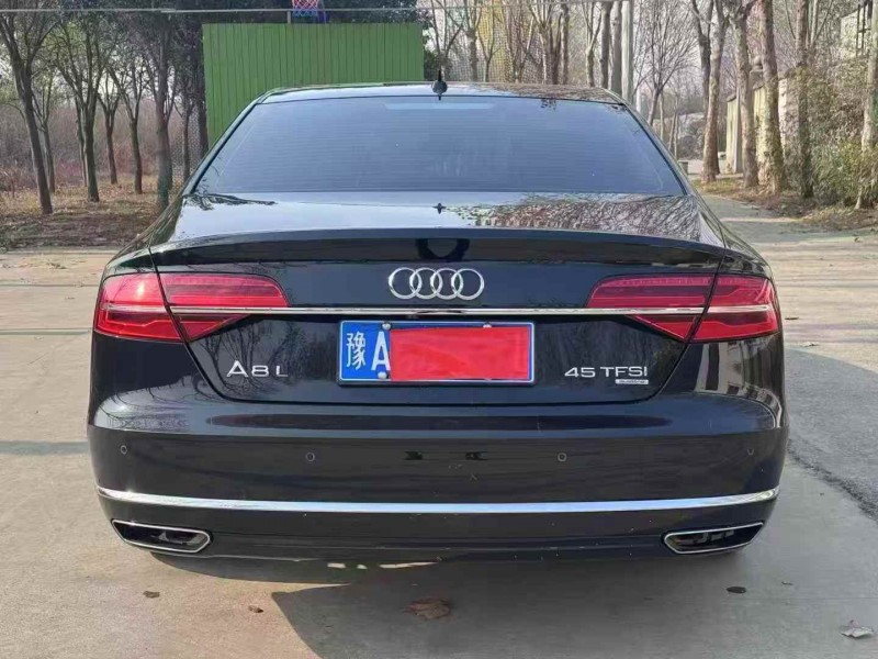 焦作17年奥迪A8L9