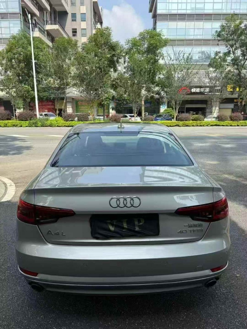 广州17年奥迪A4L9