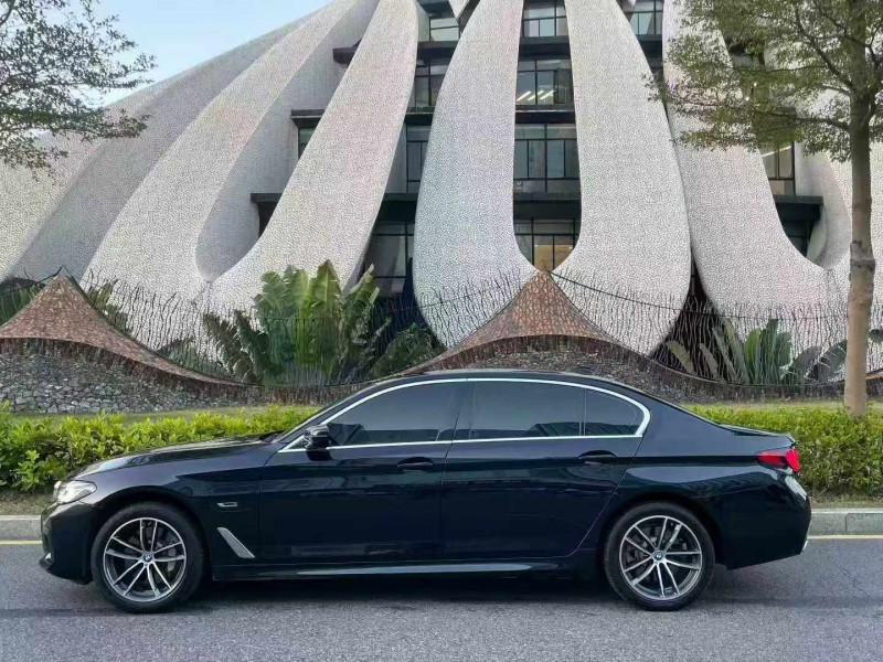 广州23年宝马5系8