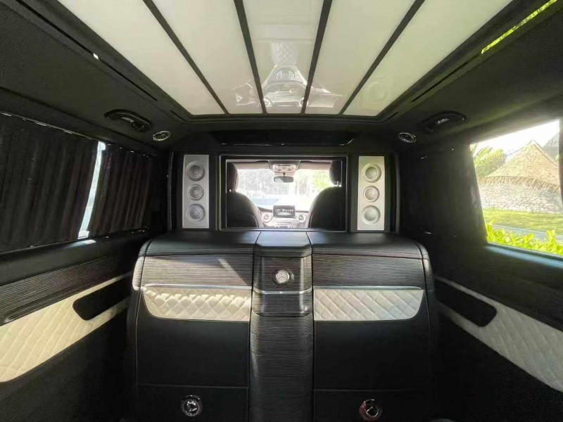 深圳20年奔驰威霆5