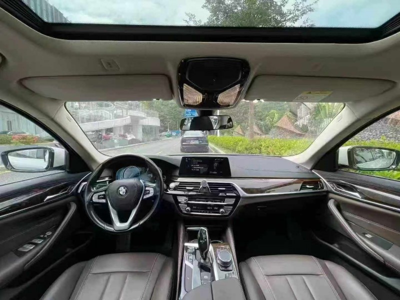 深圳19年宝马5系5