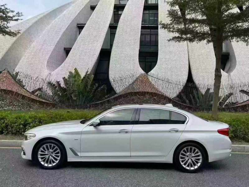 深圳19年宝马5系8