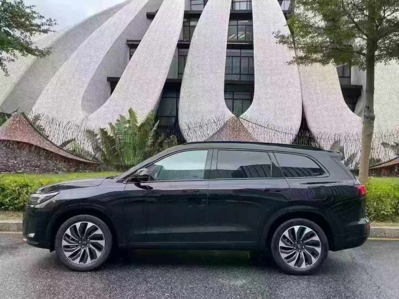 深圳23年华为智选问界8