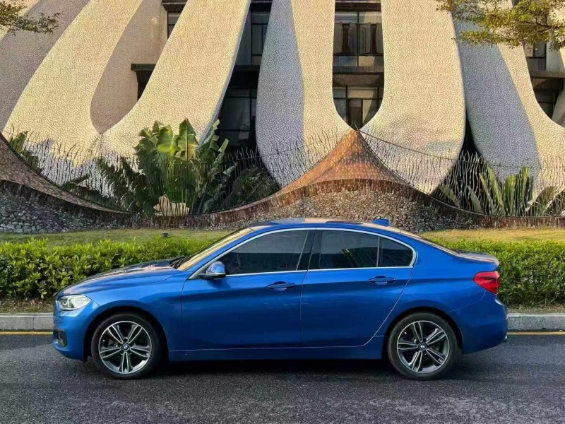 深圳19年宝马1系7