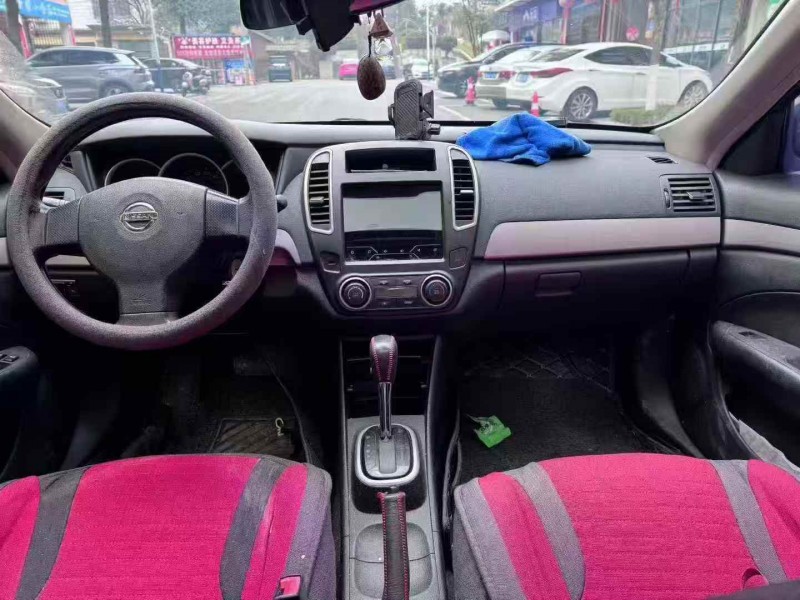 邵阳19年日产轩逸5