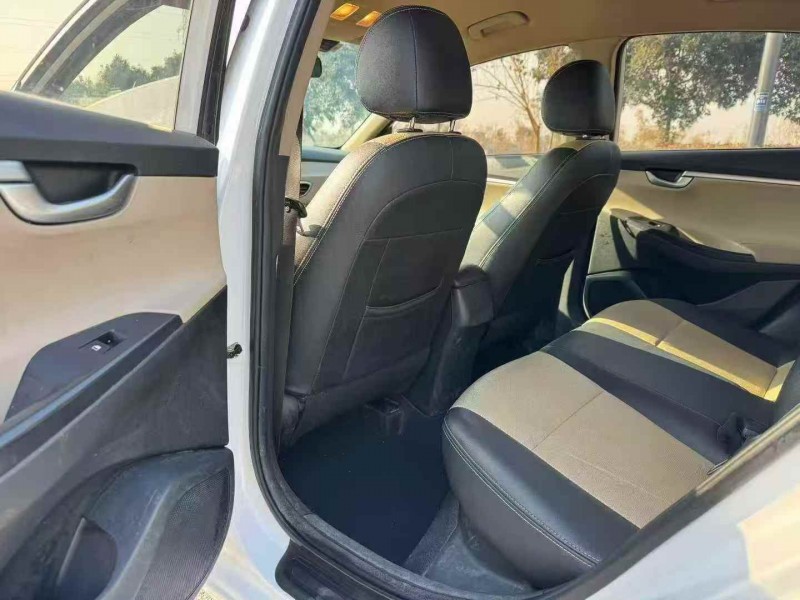 南通19年现代悦动7