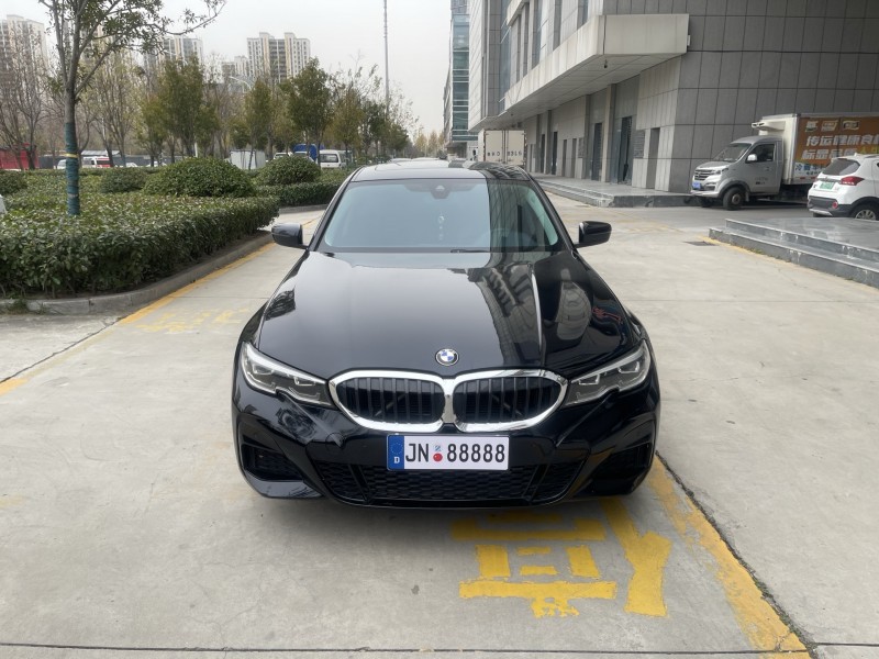 济宁21年宝马3系1