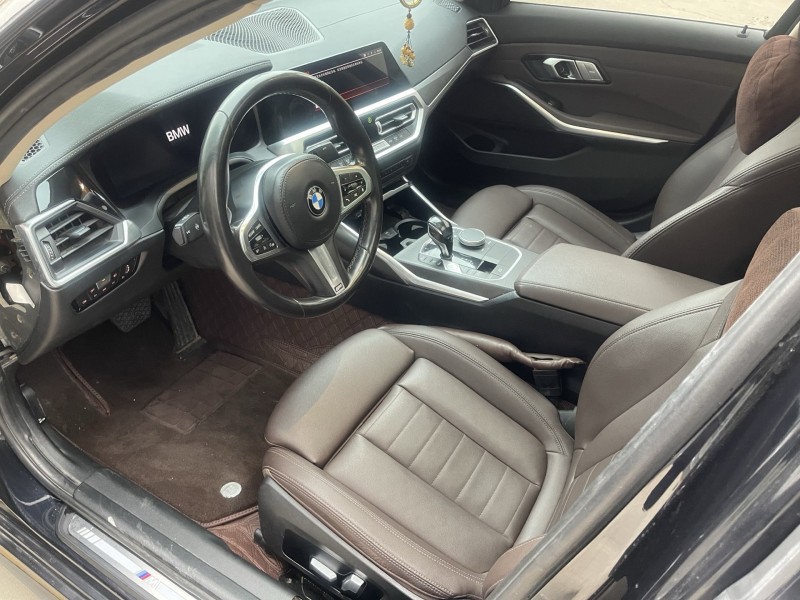 济宁21年宝马3系4