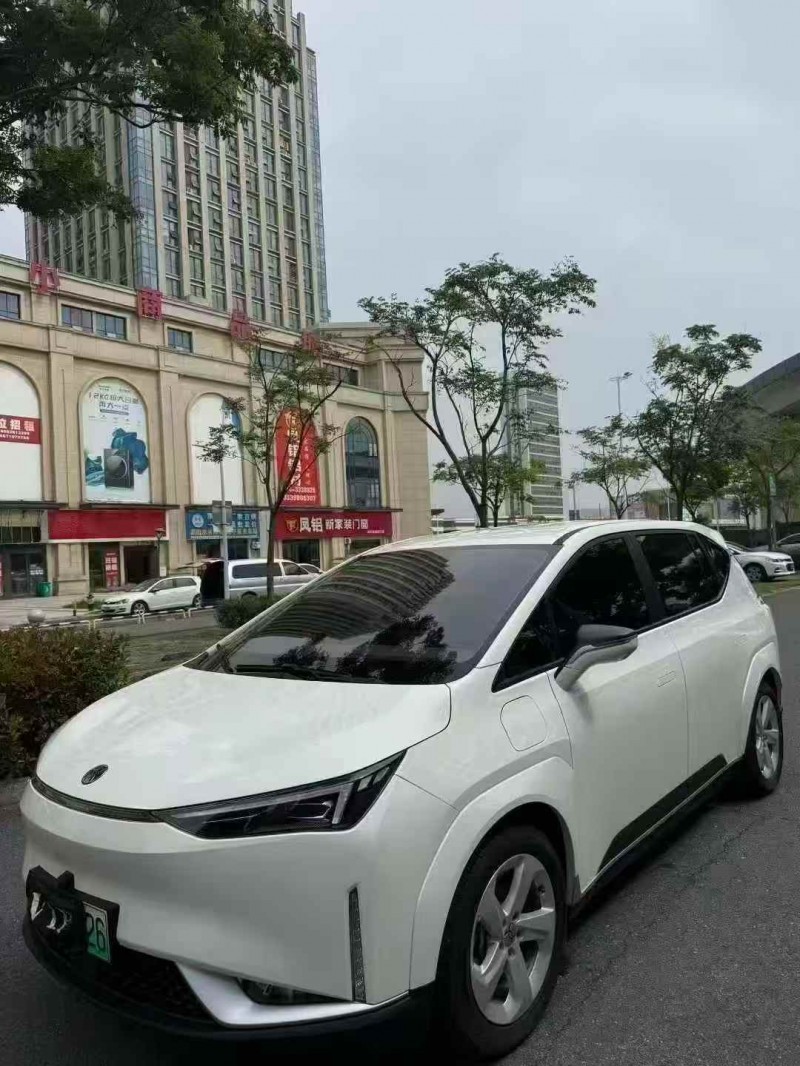 襄阳25年合创汽车Z032