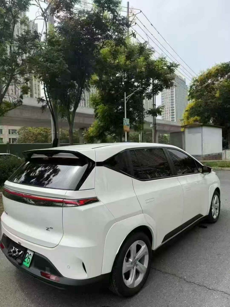 襄阳25年合创汽车Z034