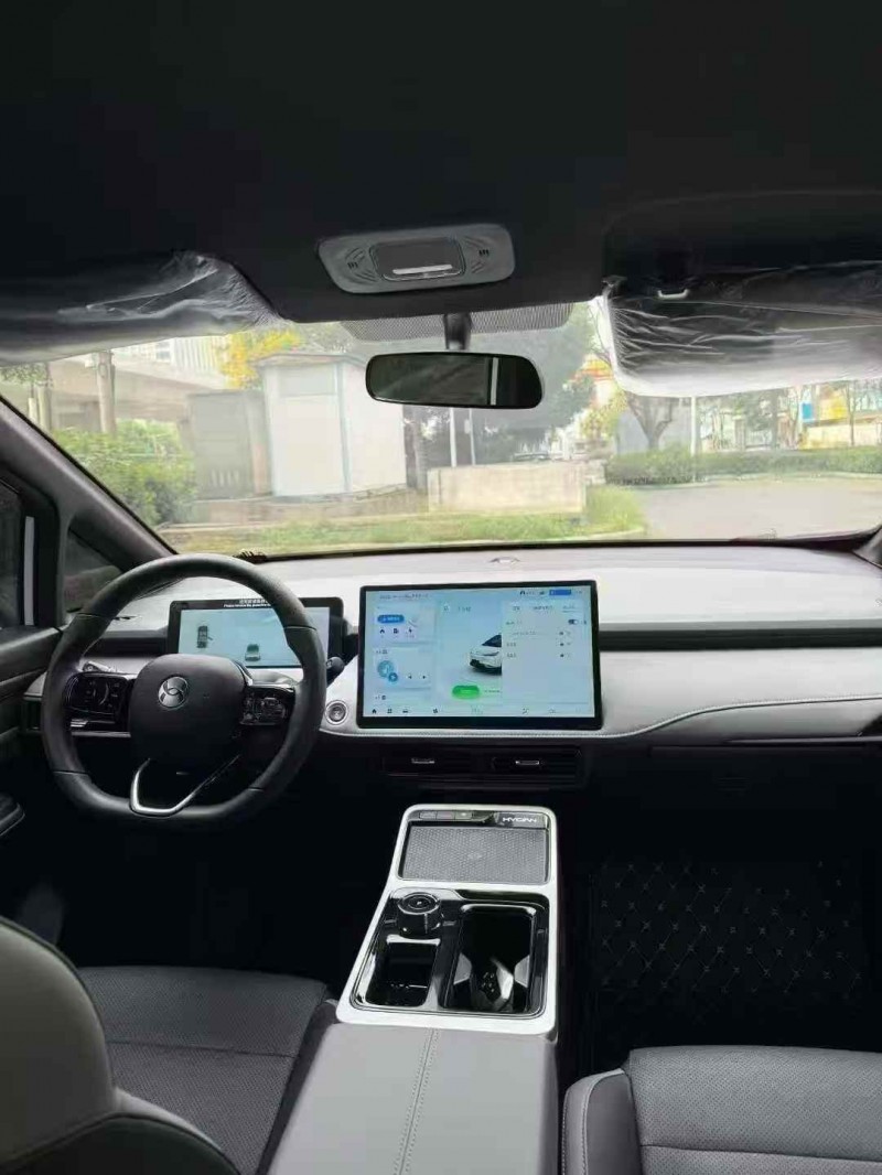 襄阳25年合创汽车Z036