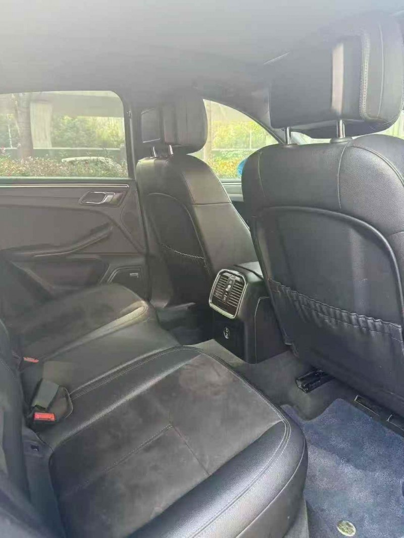 襄阳20年保时捷Macan4
