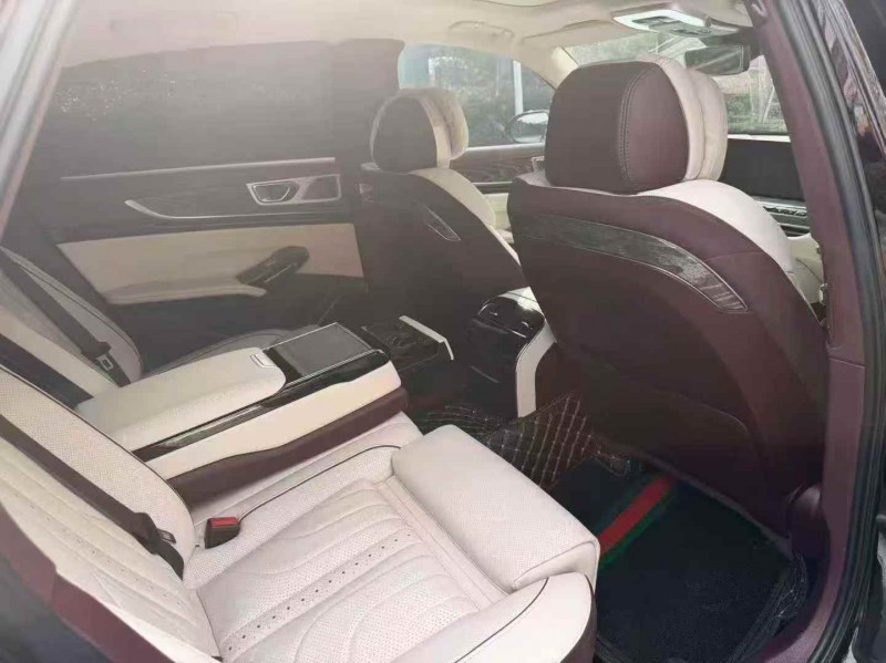 襄阳24年红旗H95