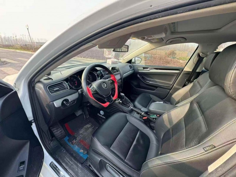 济宁19年大众速腾5