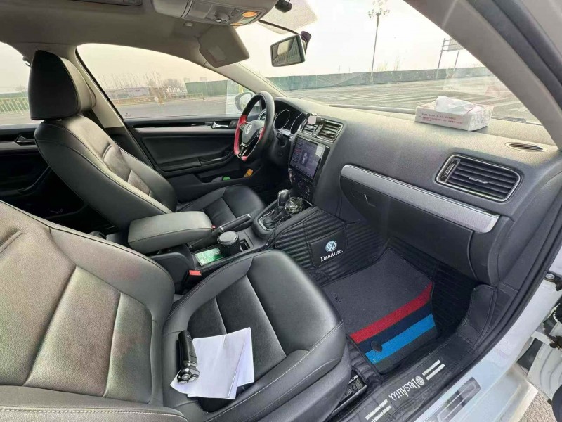 济宁19年大众速腾6