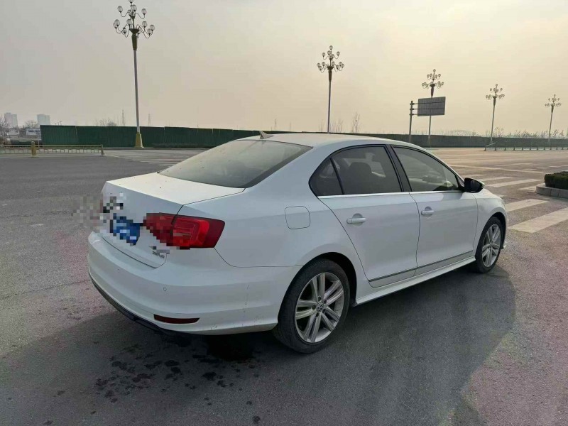 济宁19年大众速腾8