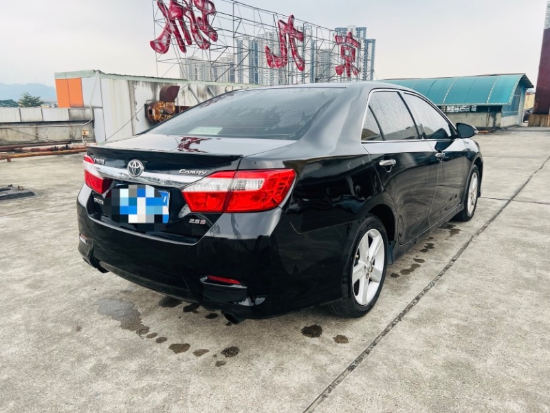 深圳12年丰田凯美瑞8