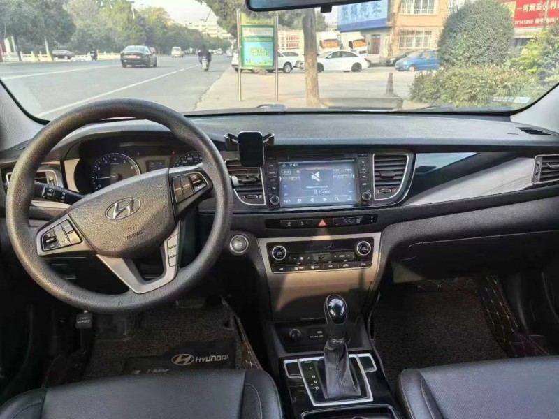 安阳15年现代名图7