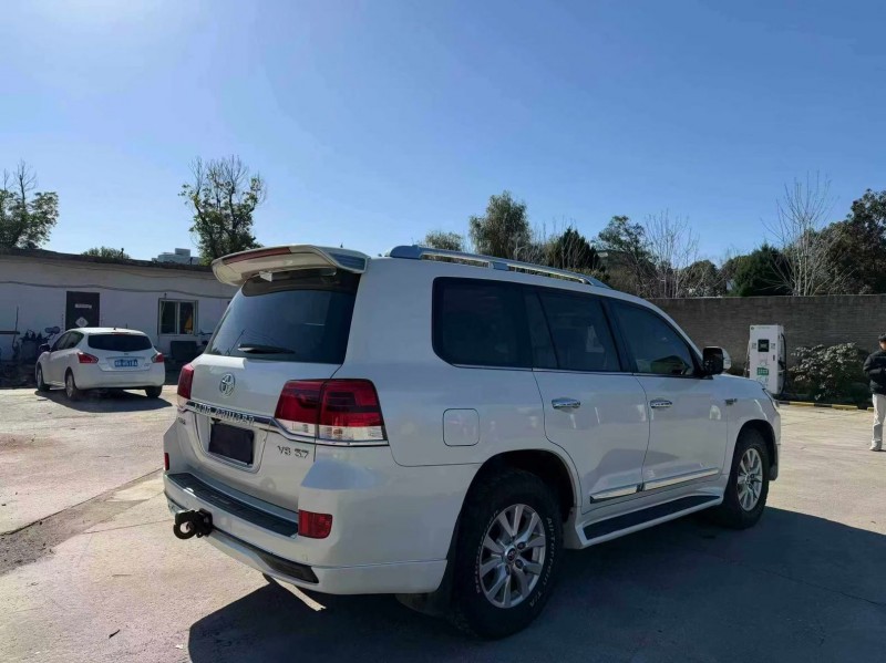 安阳16年丰田兰德酷路泽7