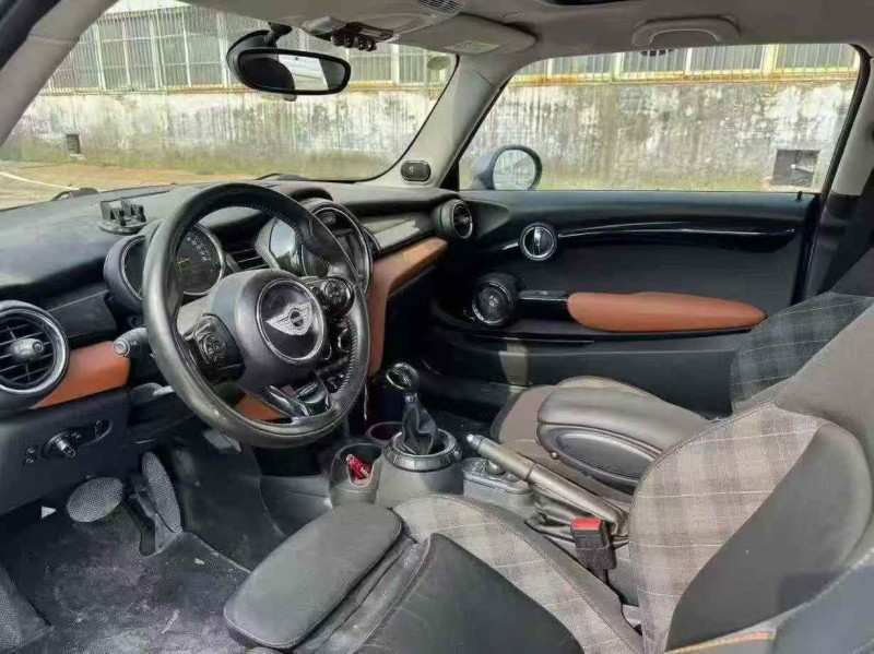 菏泽17年宝马迷你4