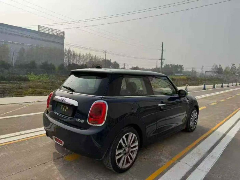 菏泽17年宝马迷你8