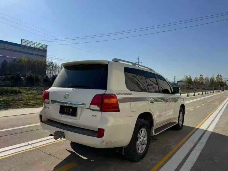 菏泽14年丰田兰德酷路泽8