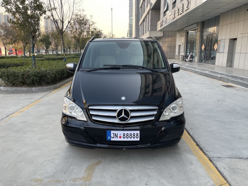 济宁13年奔驰唯雅诺1