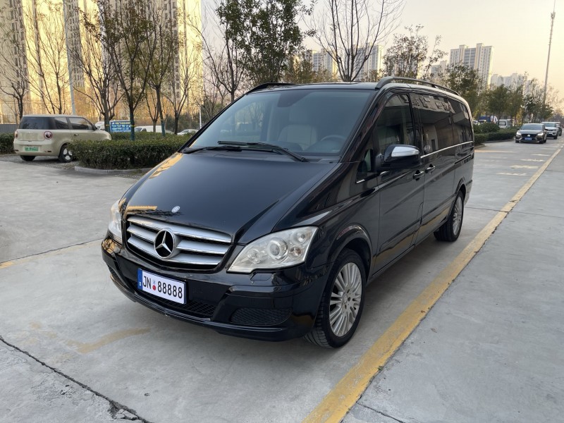 济宁13年奔驰唯雅诺2