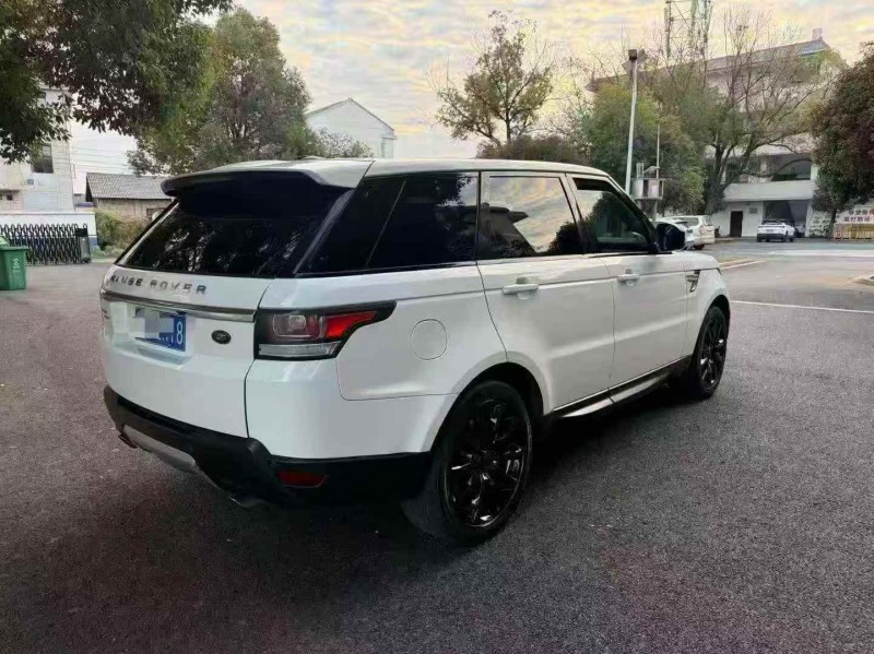 赣州19年路虎揽胜运动7