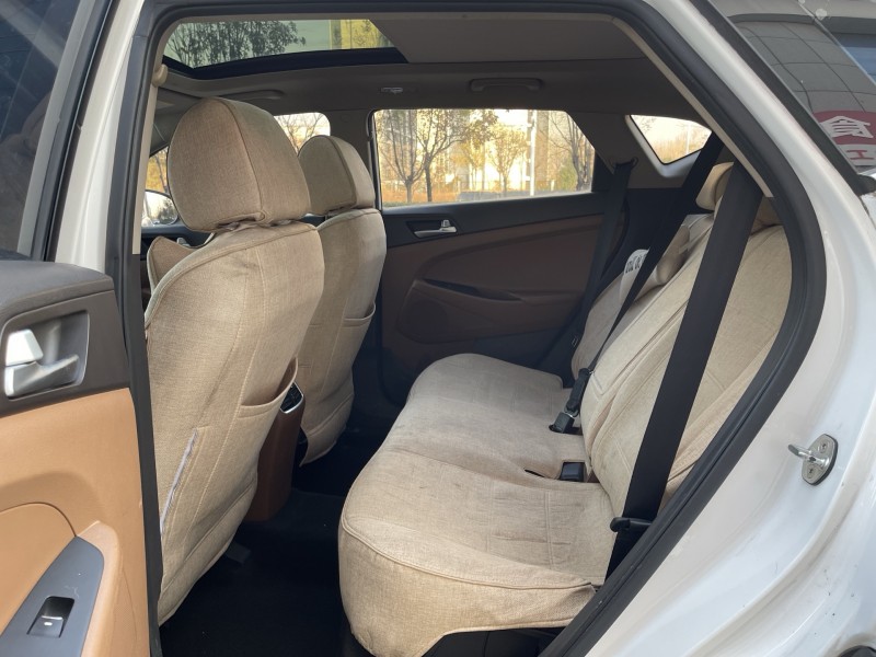 济宁18年现代途胜7