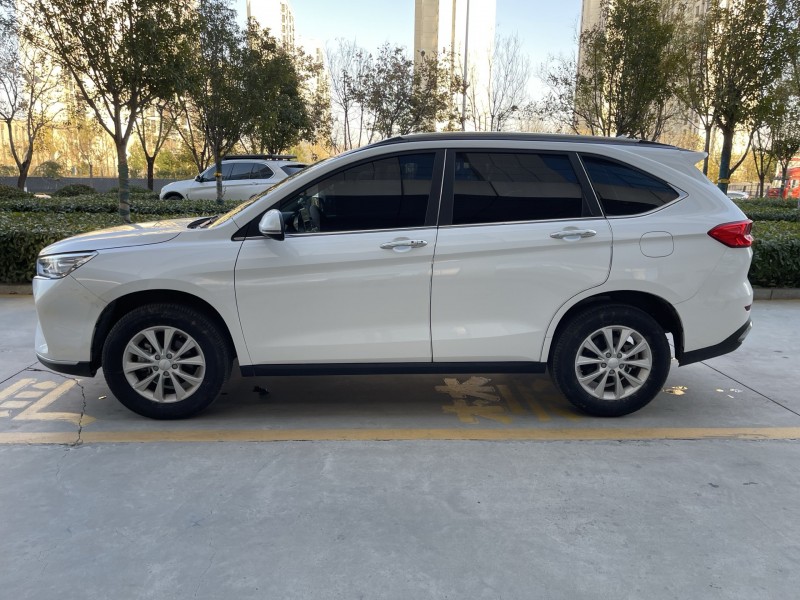 济宁23年哈弗M67