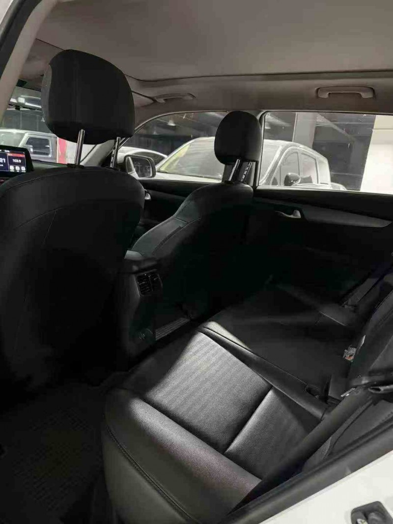 湛江19年起亚智跑6