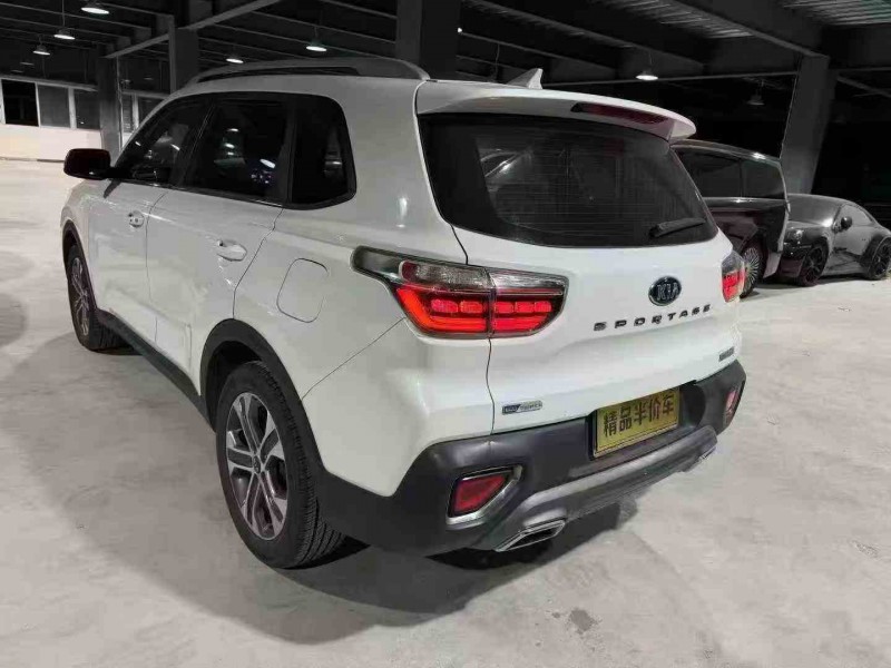 湛江19年起亚智跑7