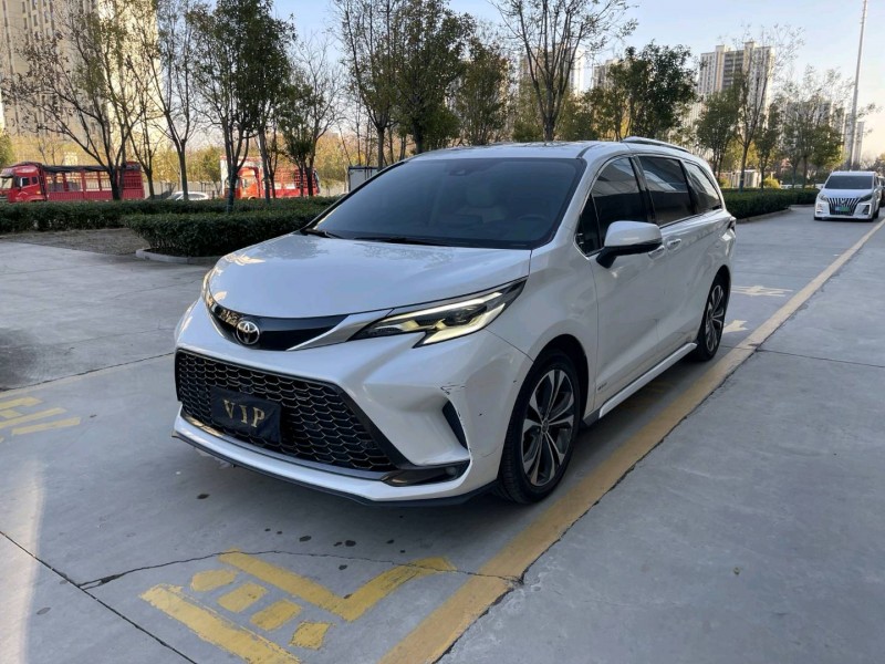 济宁24年丰田格瑞维亚2