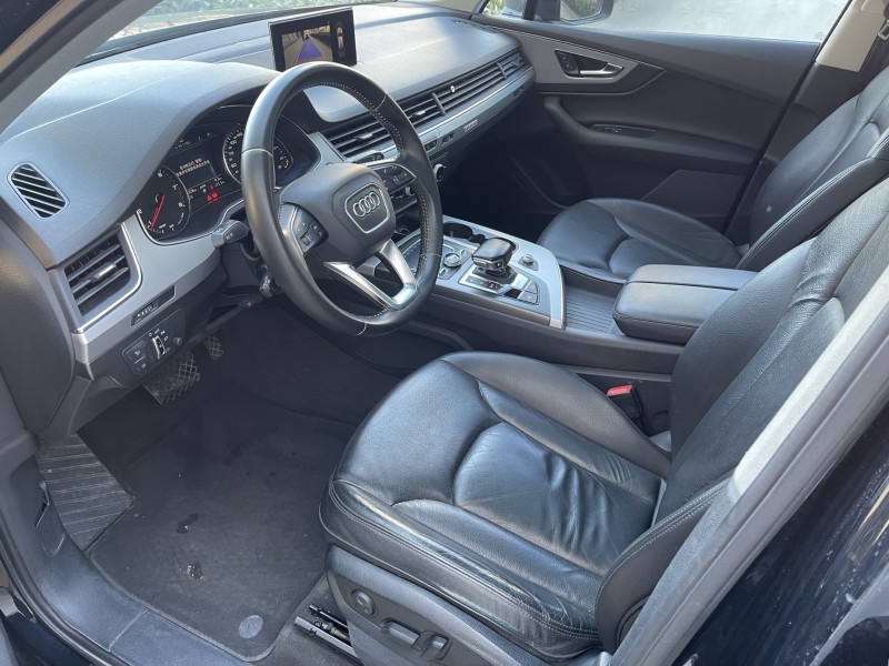 济宁16年奥迪Q76