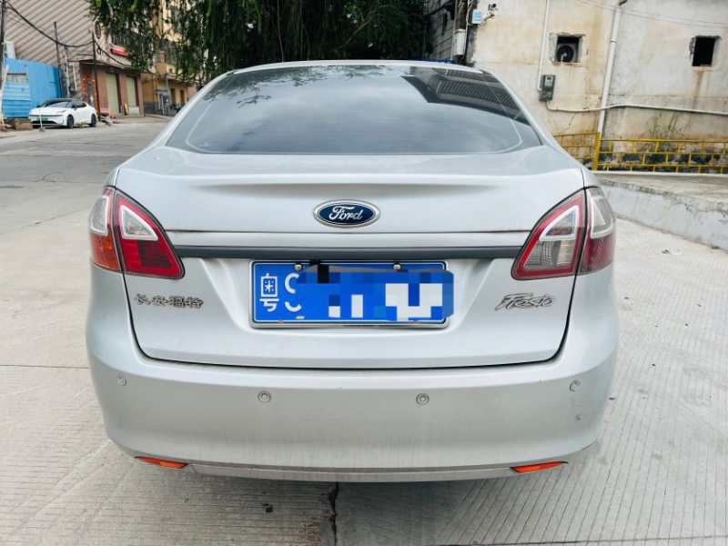 东莞11年福特嘉年华7