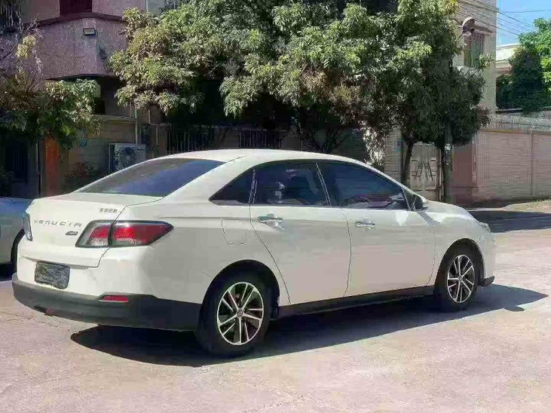 湛江18年启辰D607