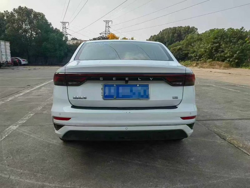 安阳22年吉利帝豪5