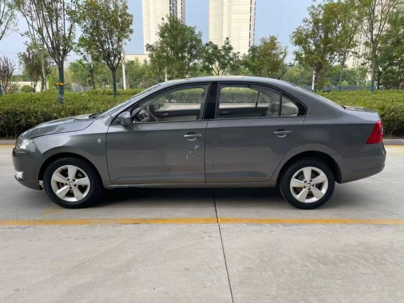 济宁17年斯柯达昕锐7