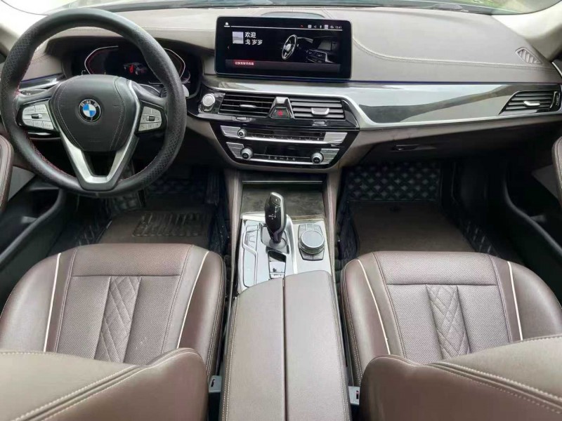 济宁21年宝马5系4