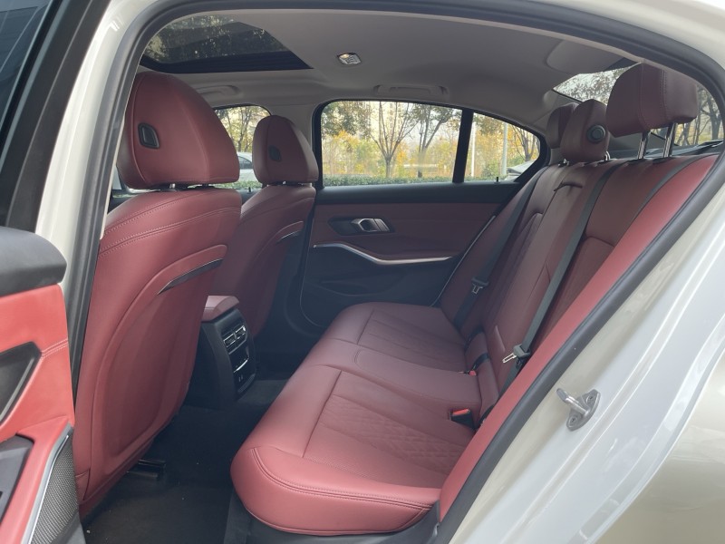 济宁24年宝马3系5