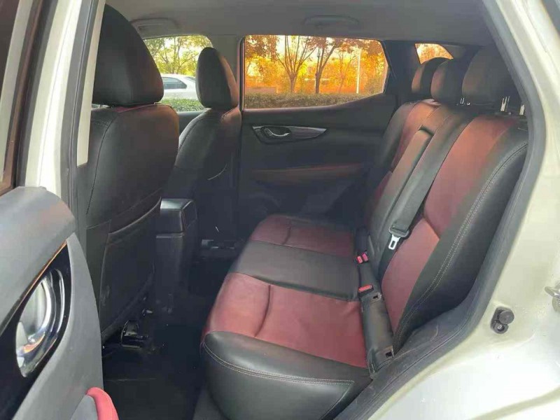 济宁18年日产逍客6