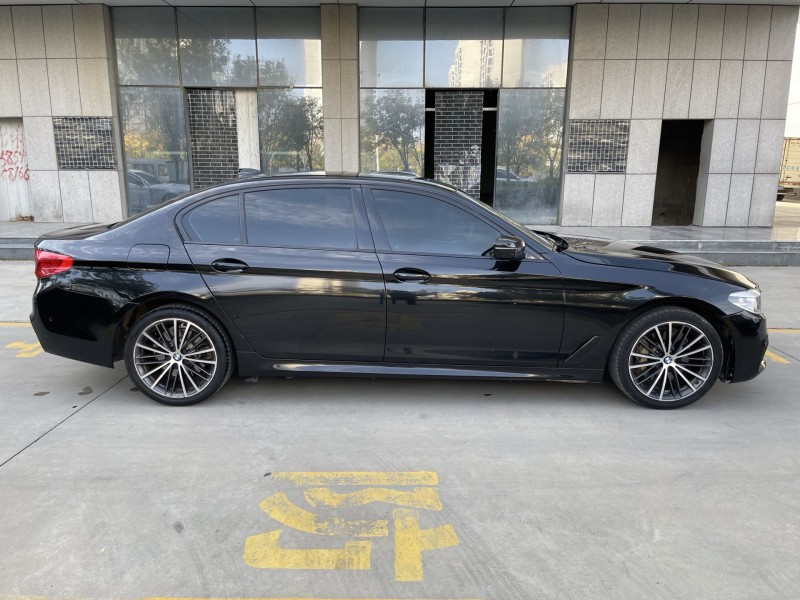 济宁19年宝马5系7