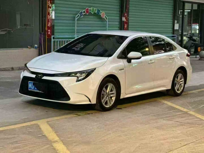 南平23年丰田雷凌3