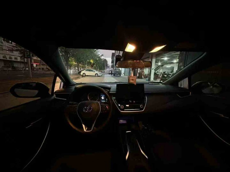 南平23年丰田雷凌4