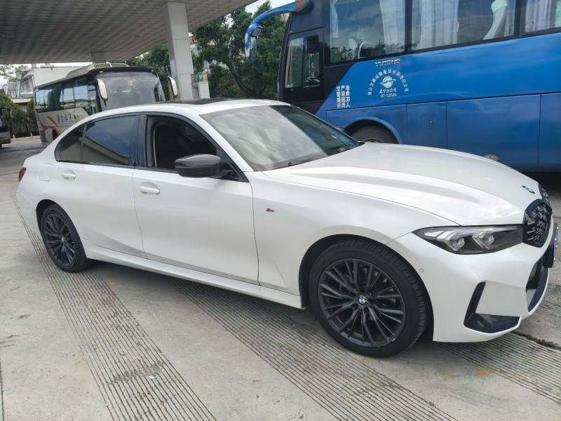 昆明24年宝马3系3