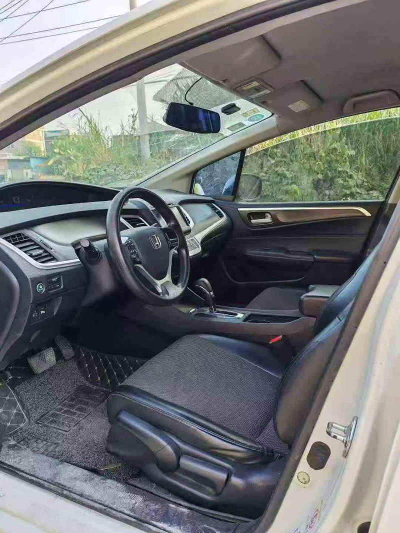 防城港16年本田奥德赛3
