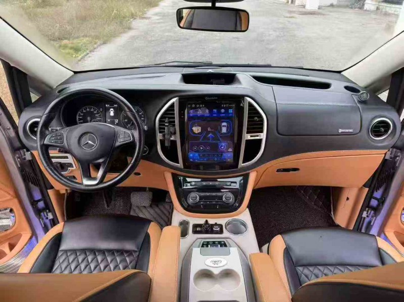 防城港20年奔驰威霆4